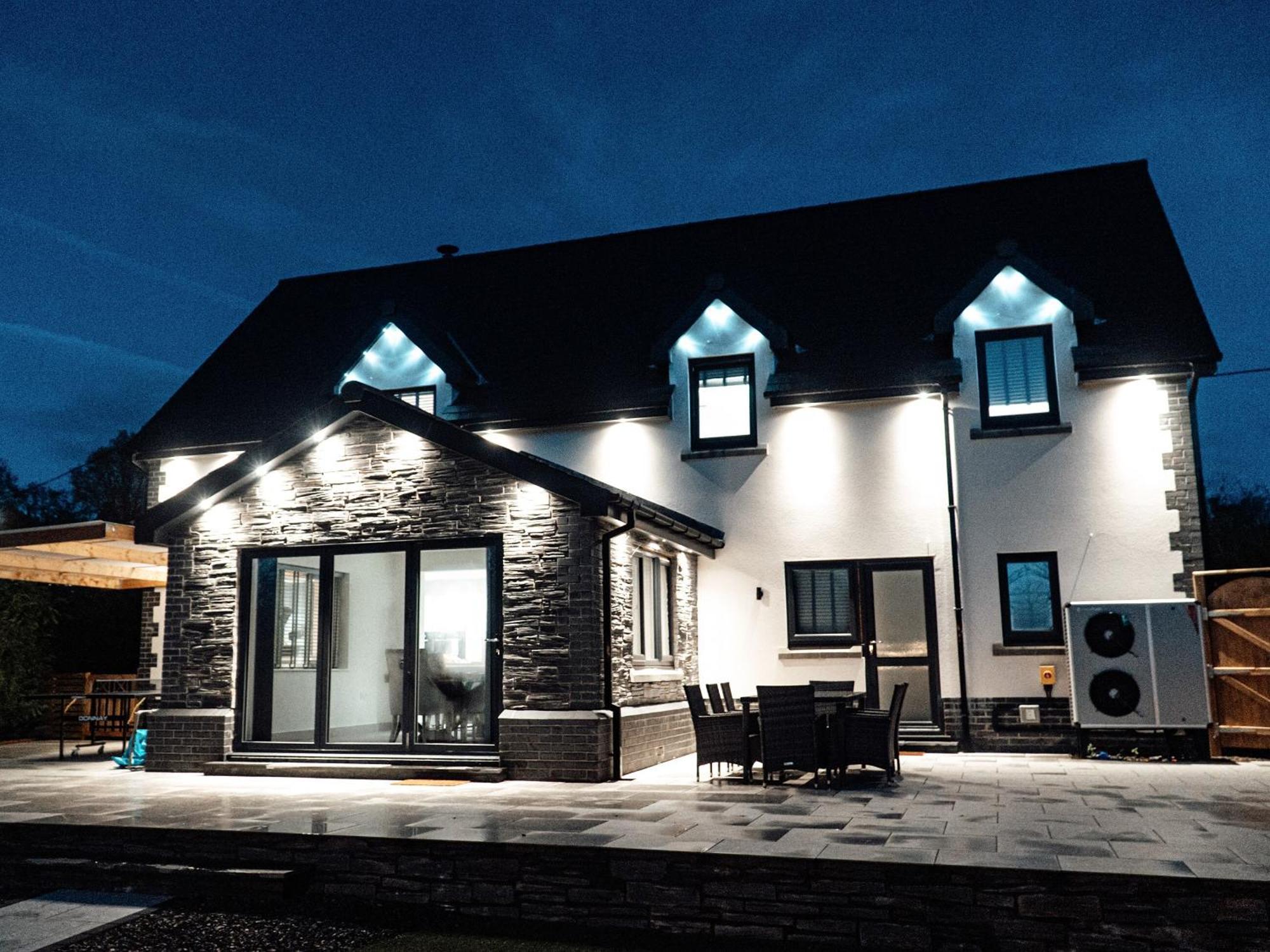Ty Afon Reg - Uk38509 Villa Glanamman Exterior photo